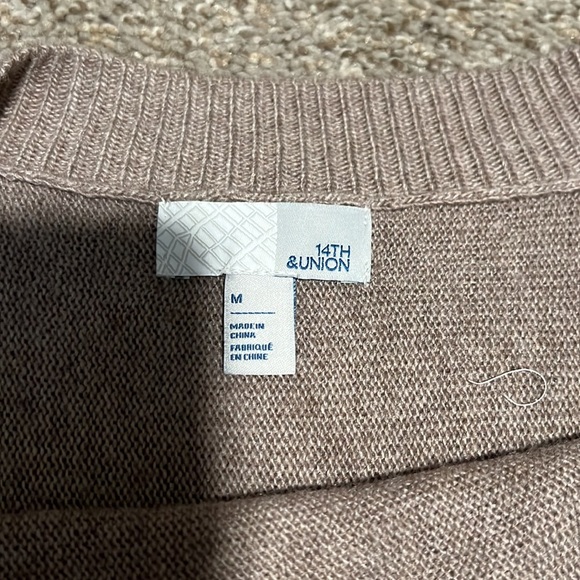 14th & union slouchy over sized sweater - Picture 3 of 6